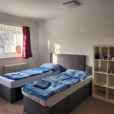 Homestay U Hanky Zdiby Extérieur photo