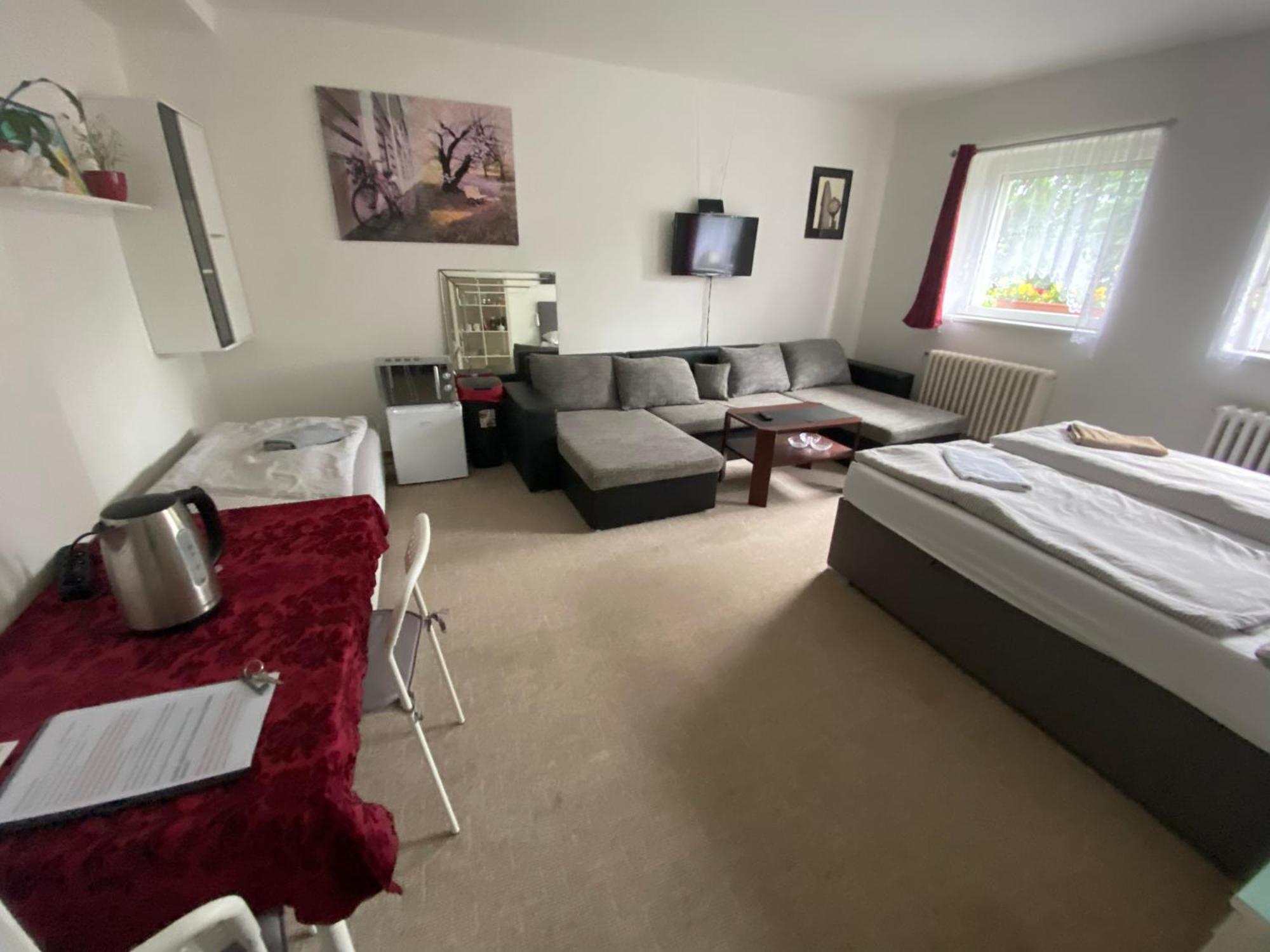 Homestay U Hanky Zdiby Extérieur photo